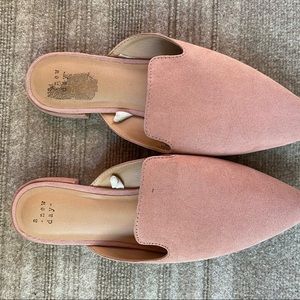 Pink mule shoe